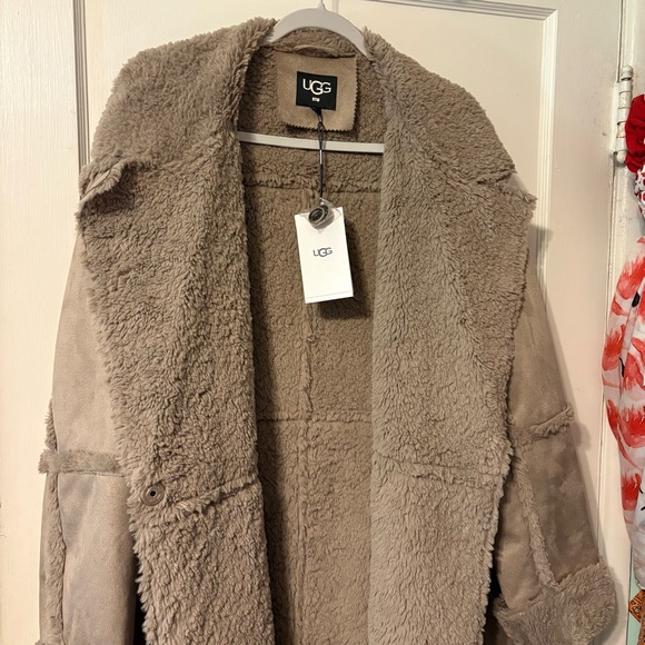 UGG coat - Picture 7 of 16